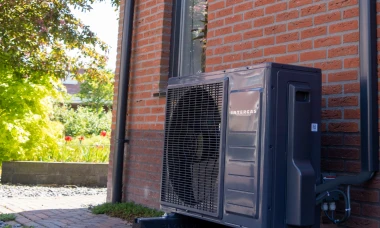 Gemeente Amsterdam maakt subsidie vrij voor de aankoop van hybride warmtepomp