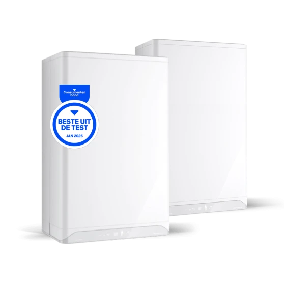 Op de afbeelding staan twee Intergas Xtreme toestellen met daarop de "beste uit de test" sticker van de Consumentenbond